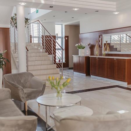 Hotel I Restauracja Borowianka Ostrów Wielkopolski Kültér fotó