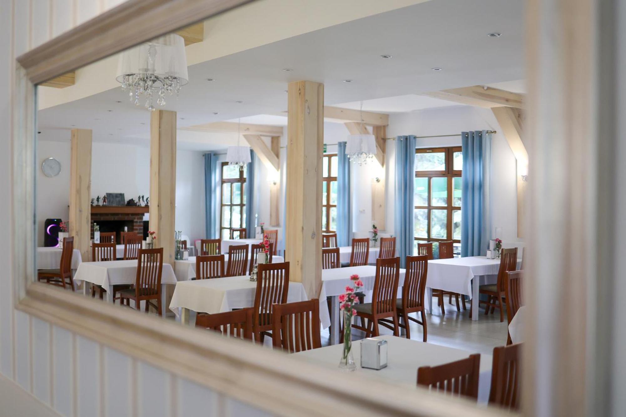Hotel I Restauracja Borowianka Ostrów Wielkopolski Kültér fotó