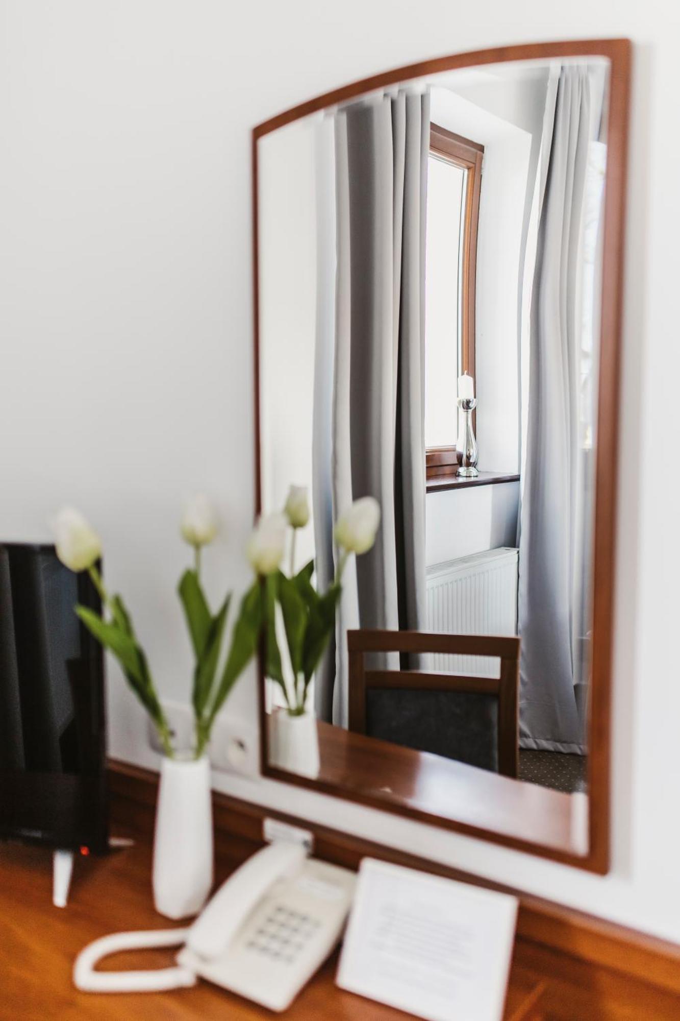 Hotel I Restauracja Borowianka Ostrów Wielkopolski Kültér fotó