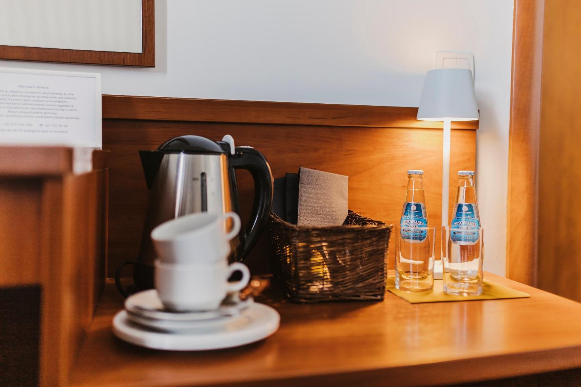 Hotel I Restauracja Borowianka Ostrów Wielkopolski Kültér fotó