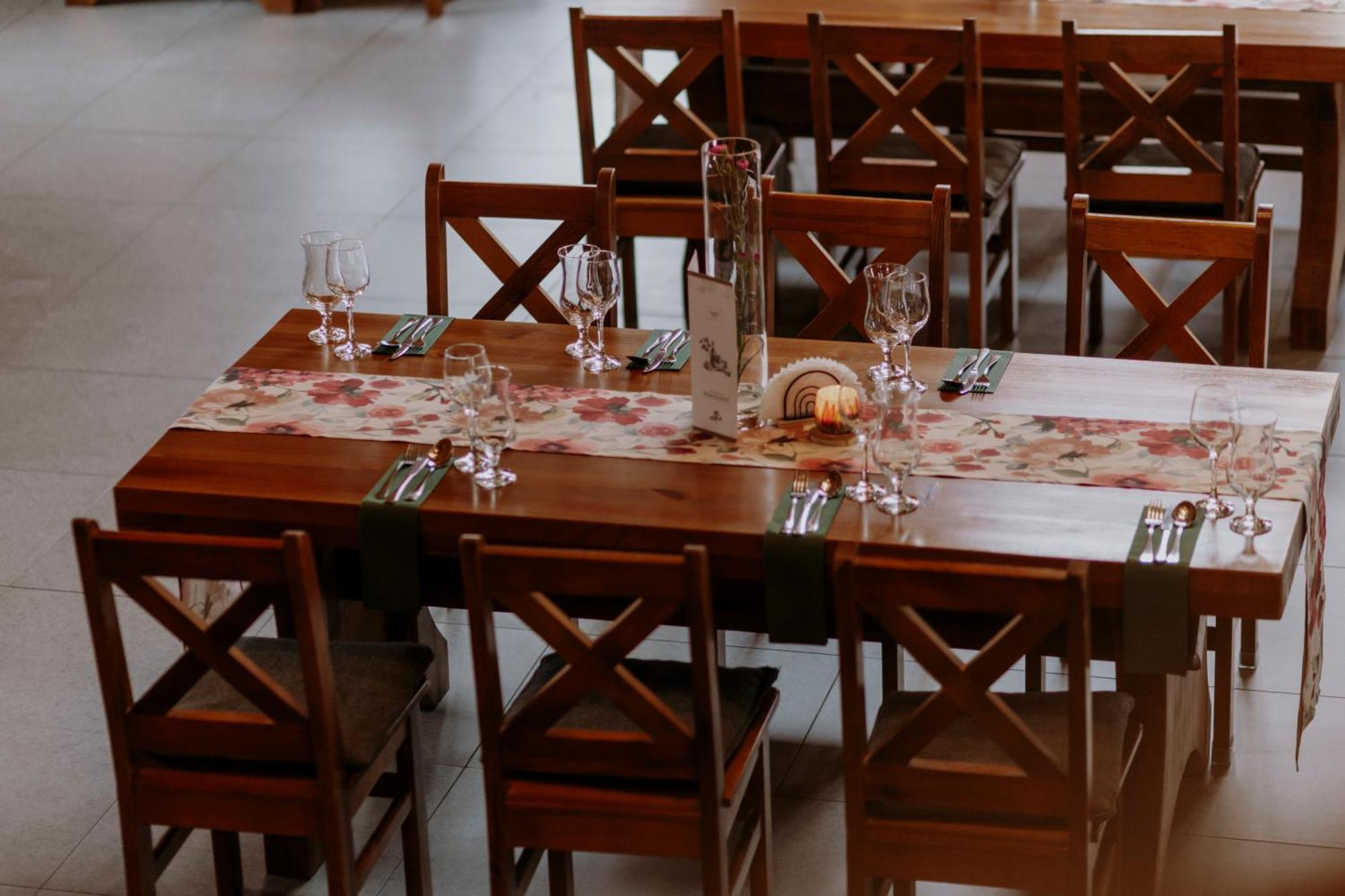 Hotel I Restauracja Borowianka Ostrów Wielkopolski Kültér fotó