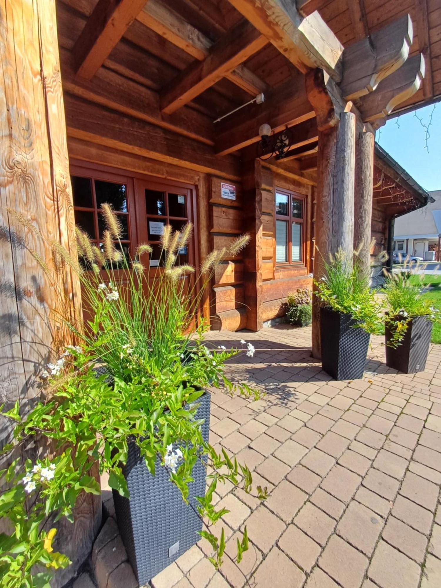 Hotel I Restauracja Borowianka Ostrów Wielkopolski Kültér fotó