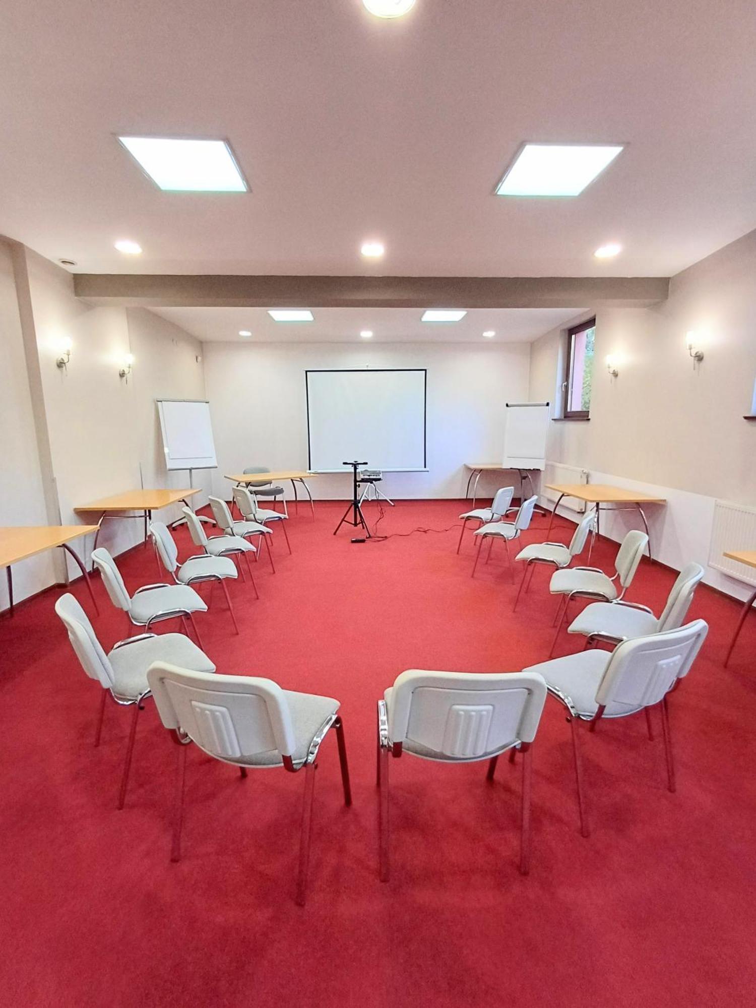 Hotel I Restauracja Borowianka Ostrów Wielkopolski Kültér fotó