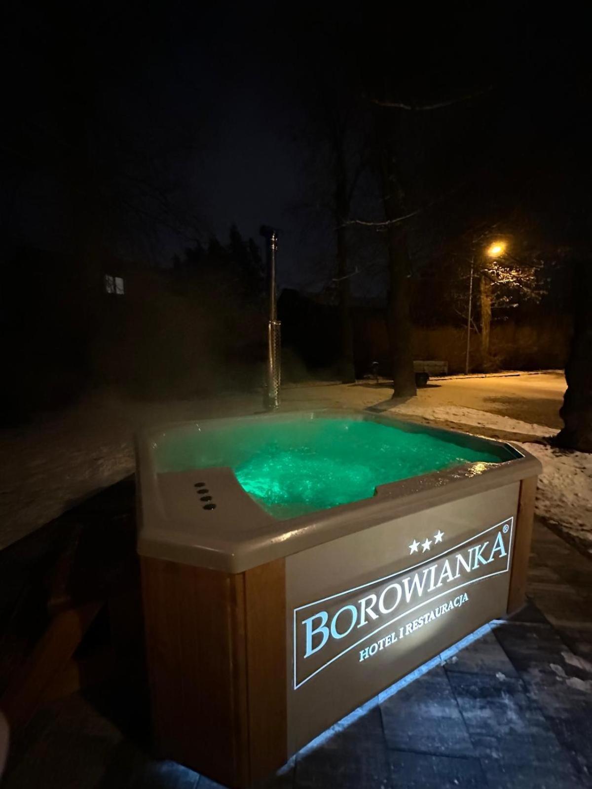 Hotel I Restauracja Borowianka Ostrów Wielkopolski Kültér fotó