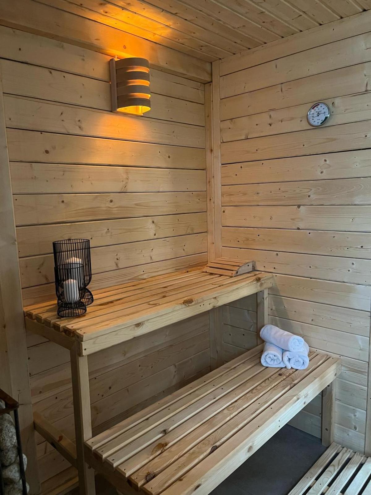 Hotel I Restauracja Borowianka Ostrów Wielkopolski Kültér fotó