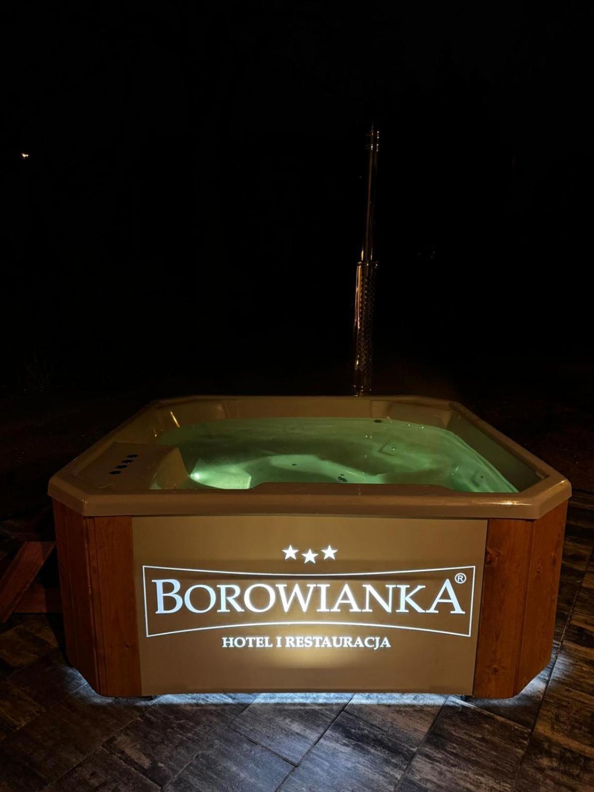 Hotel I Restauracja Borowianka Ostrów Wielkopolski Kültér fotó