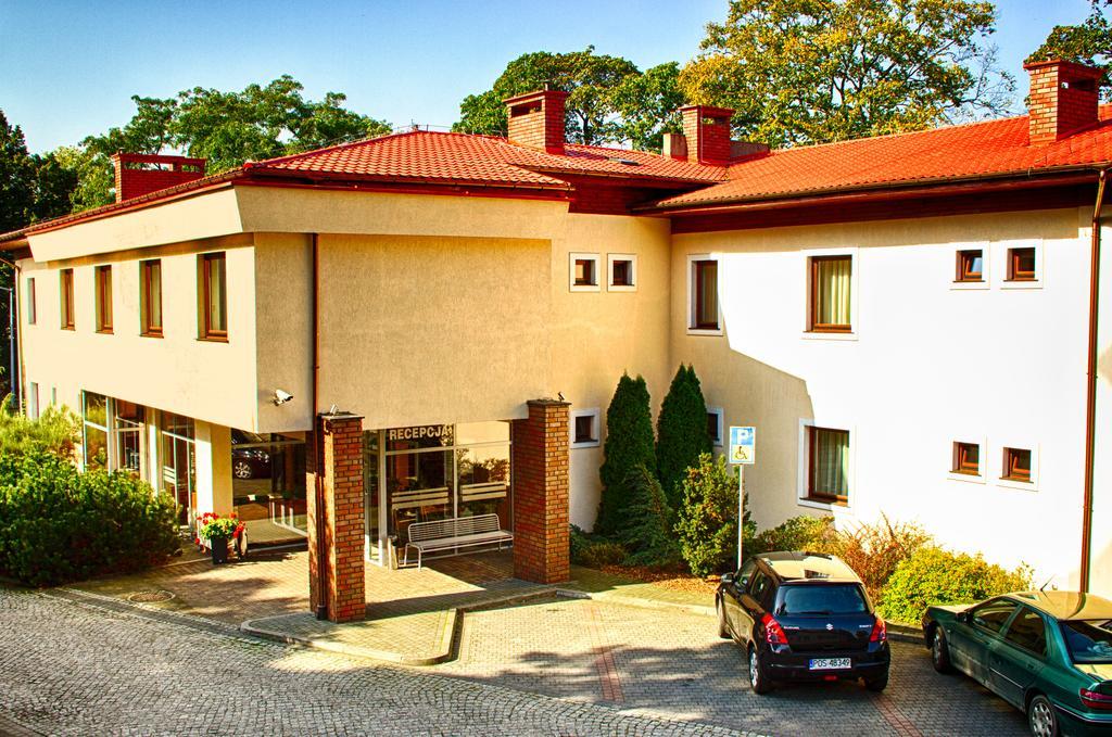 Hotel I Restauracja Borowianka Ostrów Wielkopolski Kültér fotó